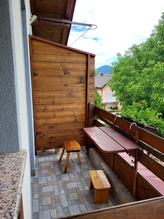 Apartamento House Sara Korenica Exterior foto