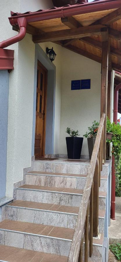 Apartamento House Sara Korenica Exterior foto